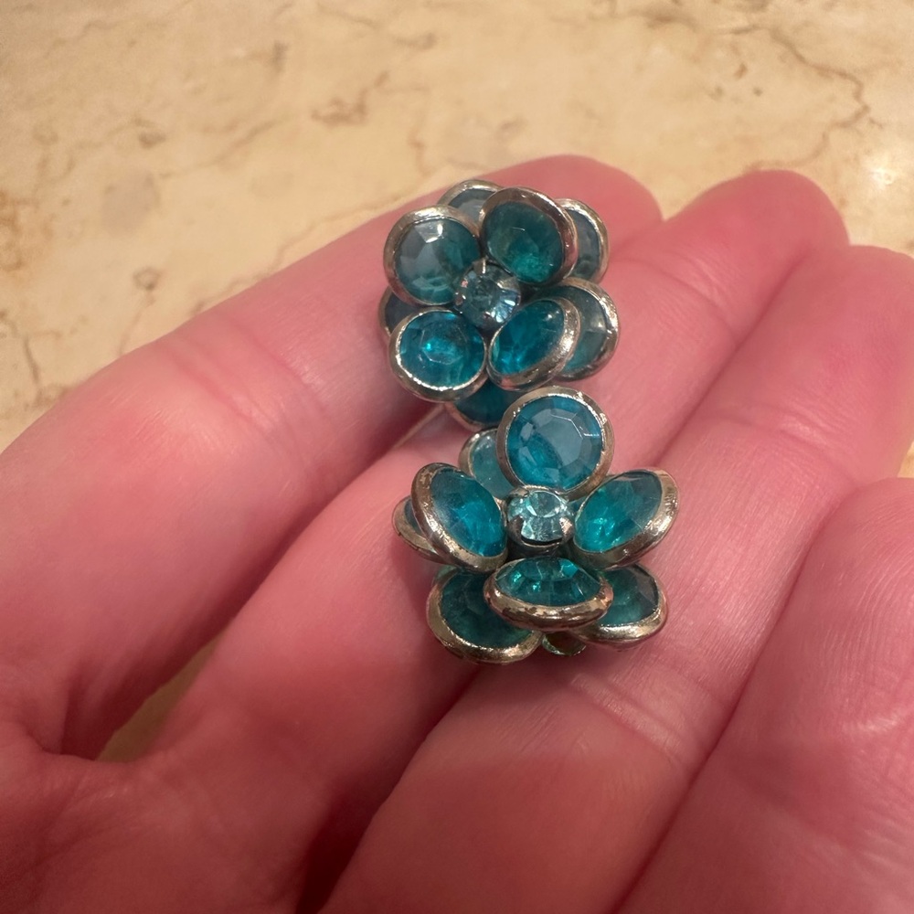Anthropologie Crystal Flower Stud Turquoise Earrings - Picture 5 of 6